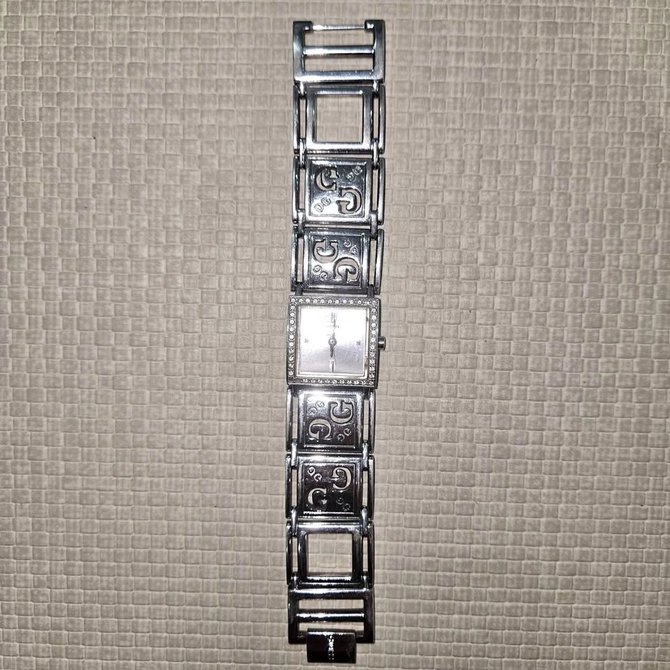 Original GUESS Women’s Watch – Silver Tone – Used – Authentic