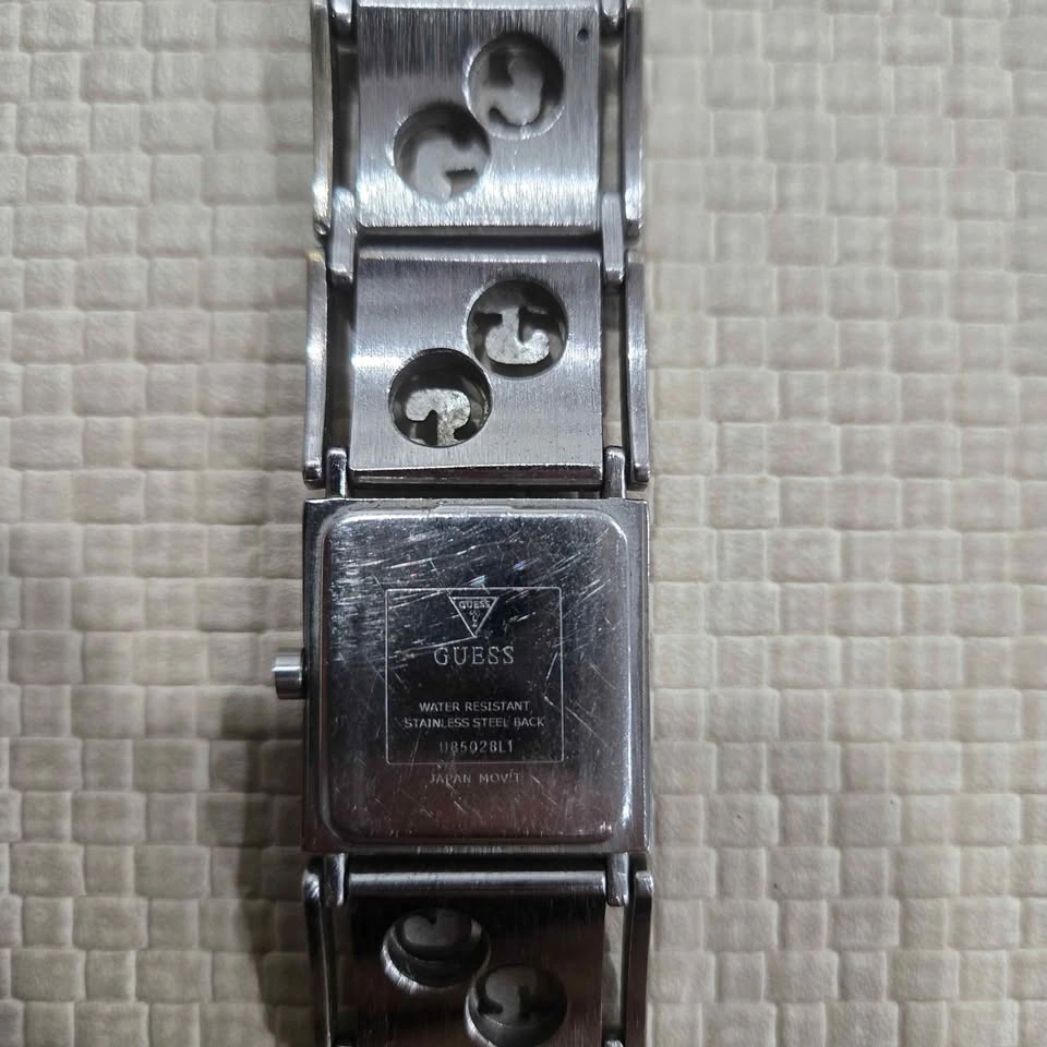 Original GUESS Women’s Watch – Silver Tone – Used – Authentic - photo 3