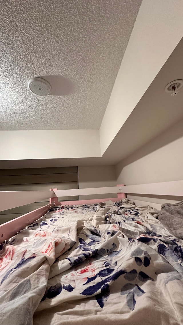 URGENTLY SELLING Beautiful Pink BunkBed Like NEW - photo 5