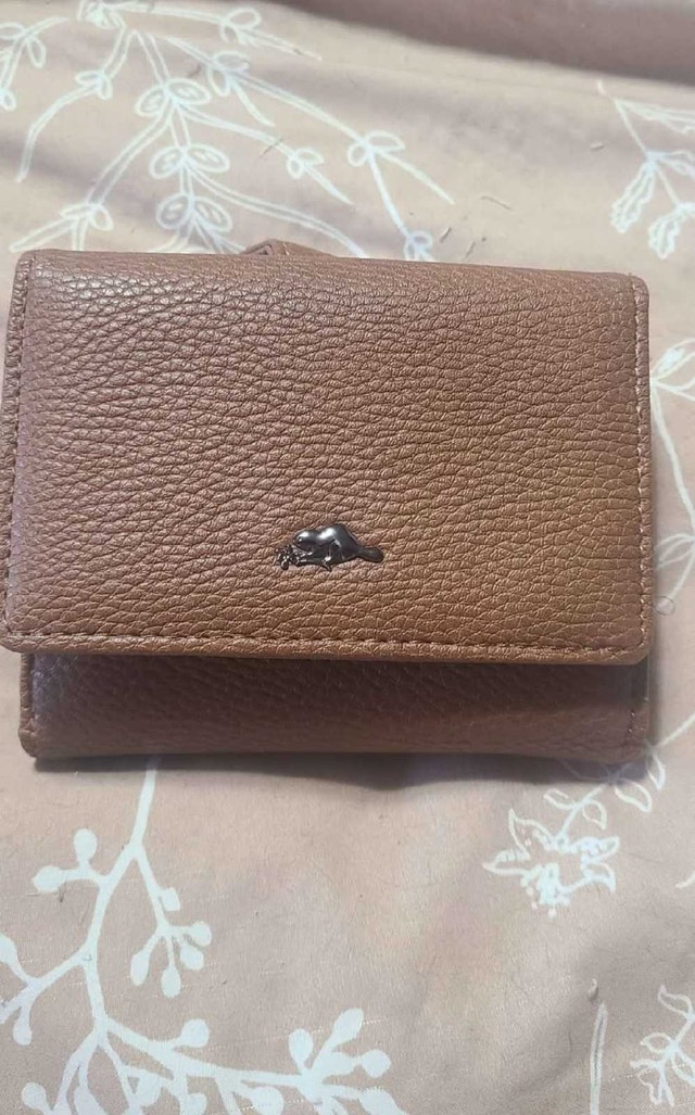 Roots Wallet - Brown