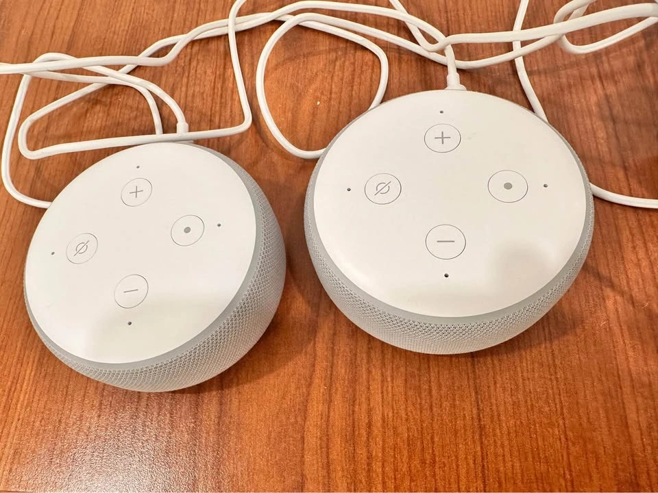 Echo Dot (3rd Gen) Smart Speaker + Power Adapter - photo 3