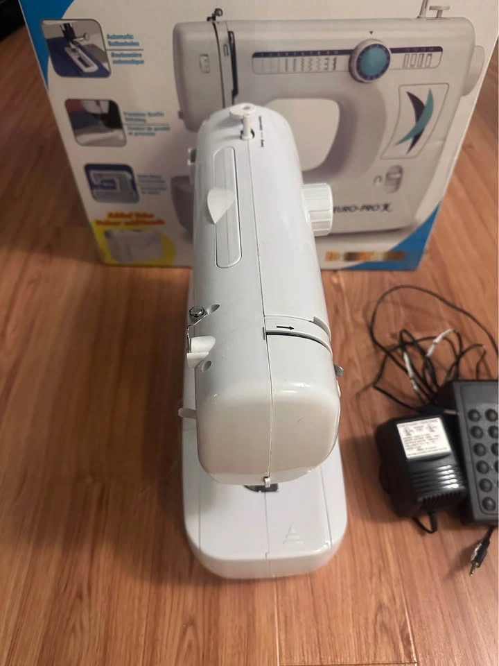 Euro-Pro 32 Stitch Function Sewing Machine(NOT WORKING) - photo 3