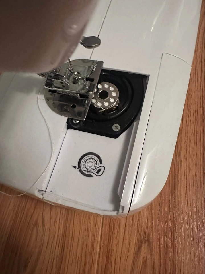 Euro-Pro 32 Stitch Function Sewing Machine(NOT WORKING) - photo 5