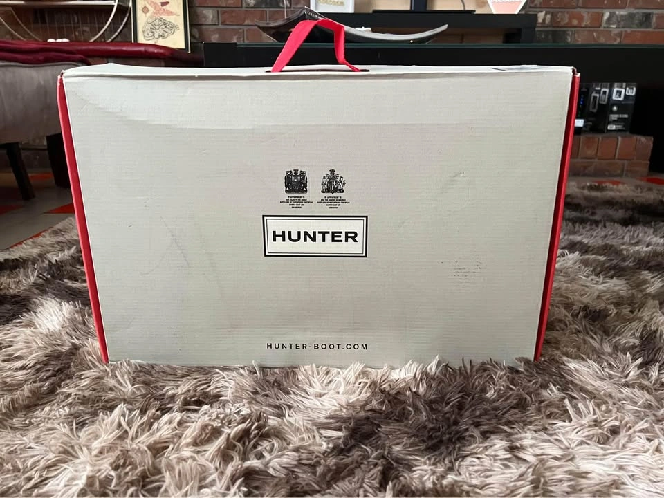 Hunter Rain Boots – Size 35 – Green (Brand New)