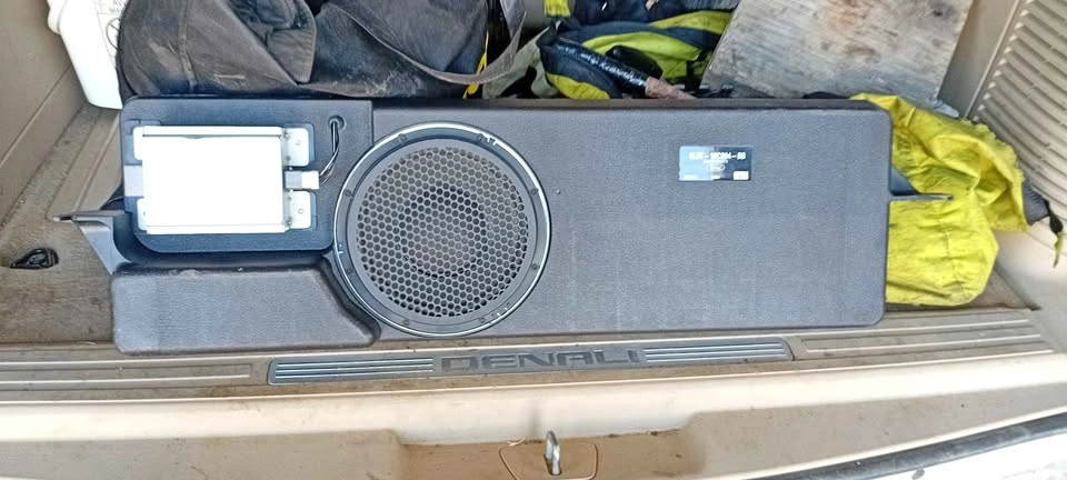 Ford Under seat Subwoofer