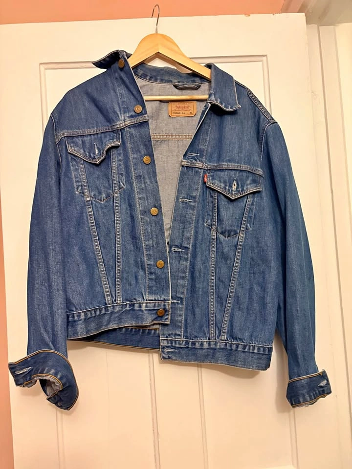 Levi’s Denim Jacket - Vintage Oversized Look