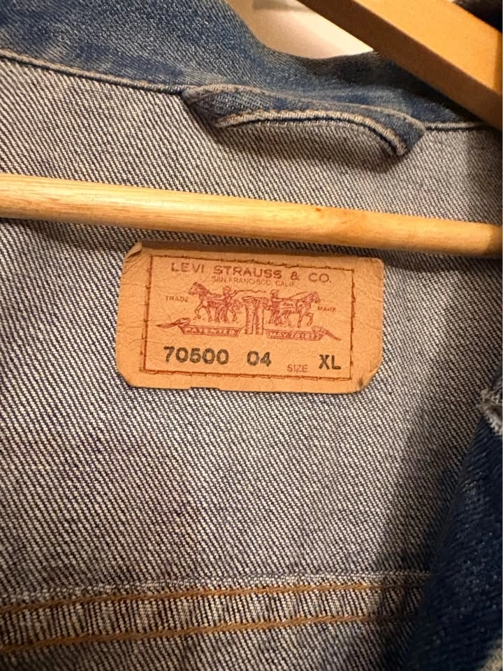 Levi’s Denim Jacket - Vintage Oversized Look - photo 3