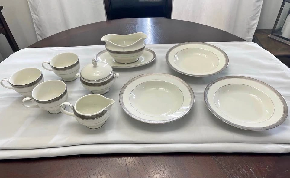 Mikasa Palatial Platinum Fine China Set