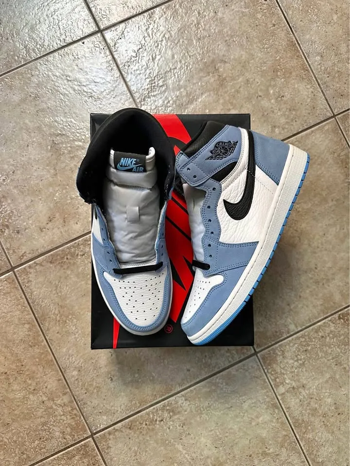 Jordan 1 High University Blue DS thumbnail