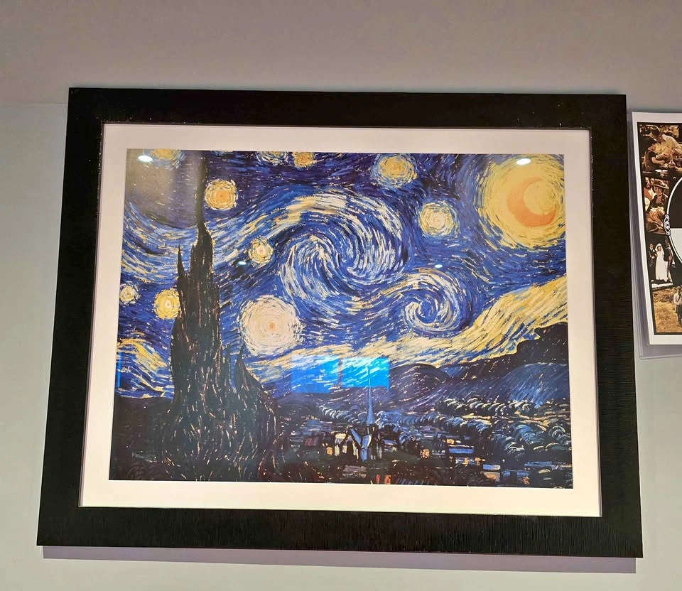Van Gogh's Starry Night Glass Portrait