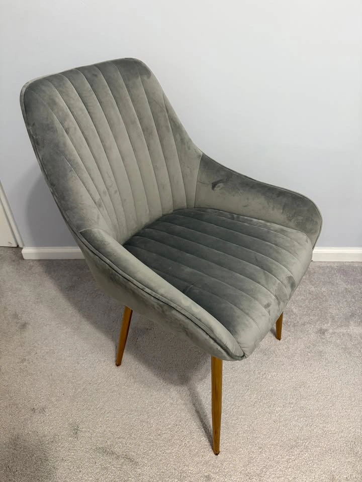 Accent/Vanity Velvet Chair - photo 2