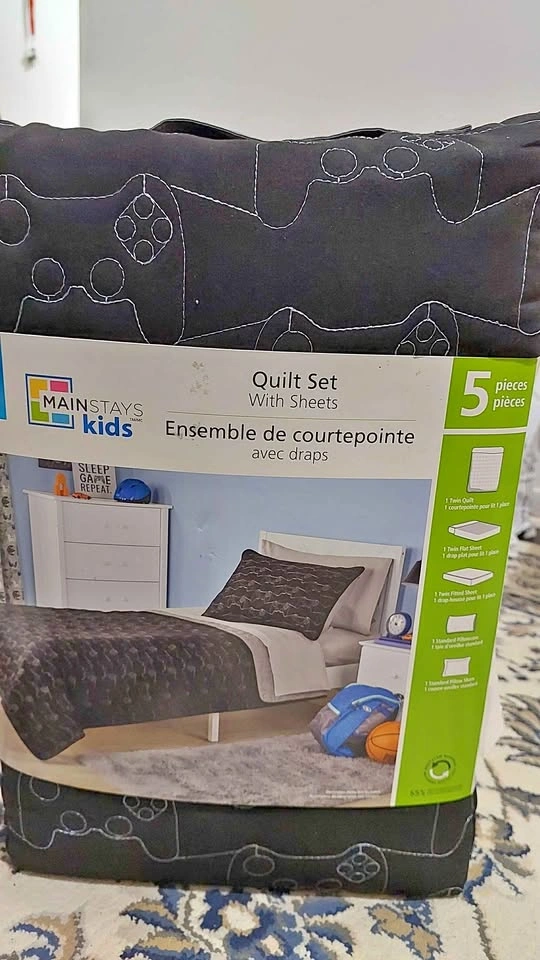 Mainstays Kids Gamer Quilt Set with Sheets