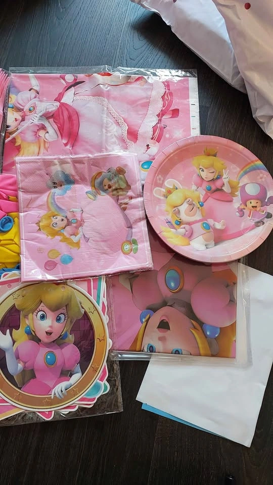 Princess Peach Birthday Party Supplies - photo 5