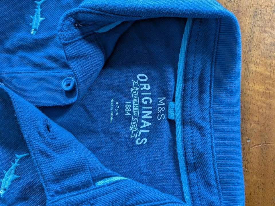 M&S Original blue embroidered shark size 6-7 - photo 2