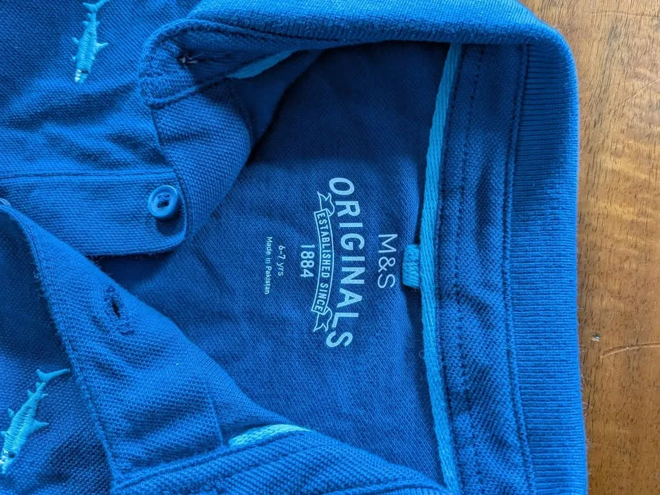 M&S Original blue embroidered shark size 6-7 - photo 2