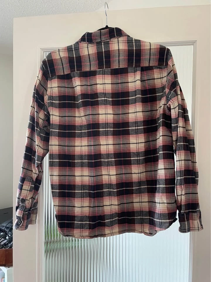 Tilley's Pink, Gray & White Long Sleeve Top - photo 3