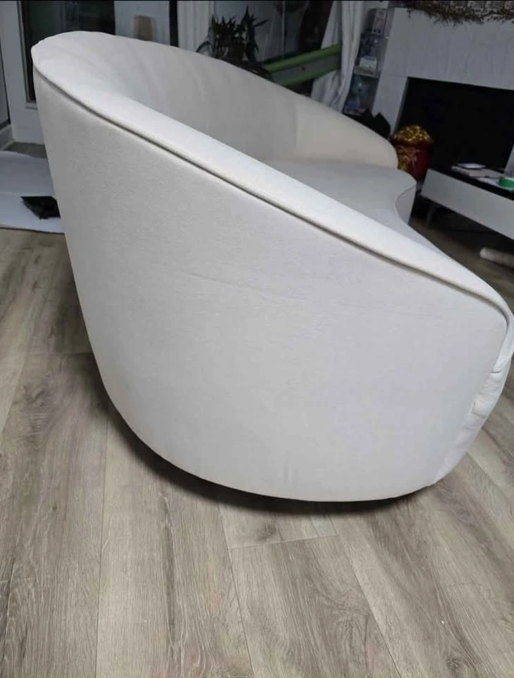 Modern Velvet Curved Sofa - 3 Seater - Delivery Available - photo 3