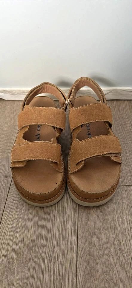 Men’s brown sandals size 42