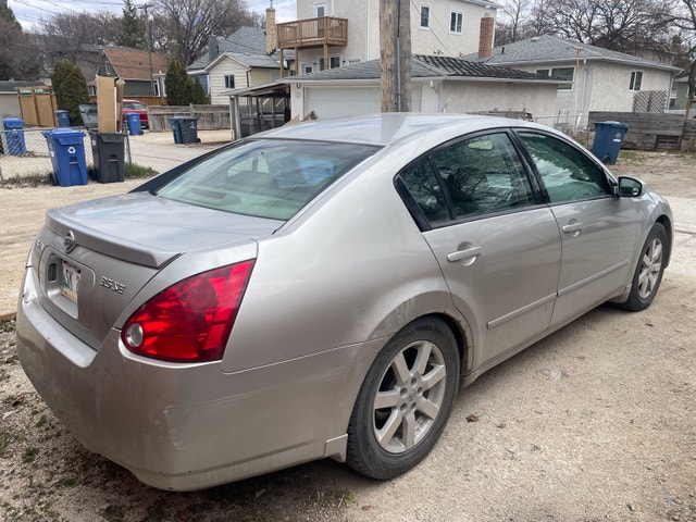 2005 Nissan Maxima SE - photo 2