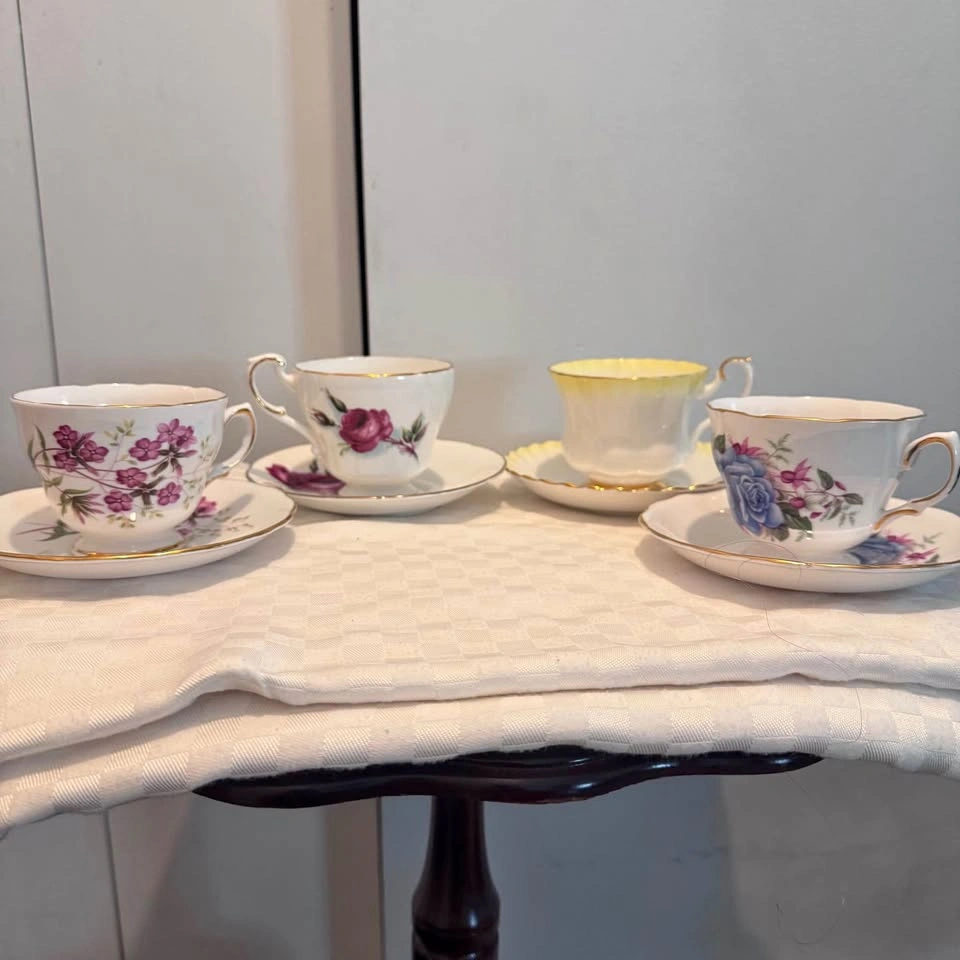 Collection of 4 China tea cups