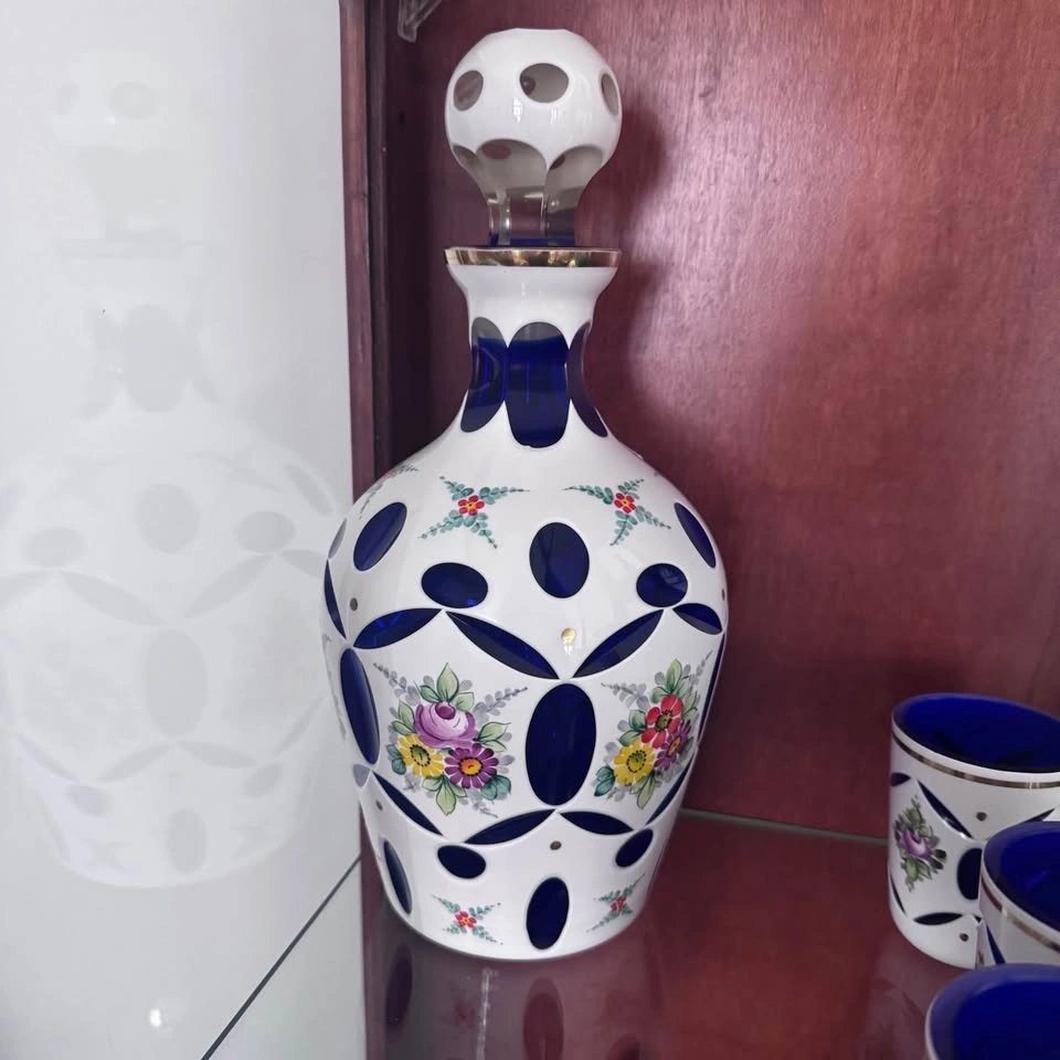 Bohemian Cobalt & White Floral Cut Glass Decanter & 5 Glasses - photo 5