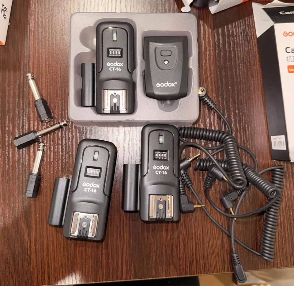Godox CT-16 Wireless Radio Flash Trigger Set (Transmitter + 3 Re - photo 4