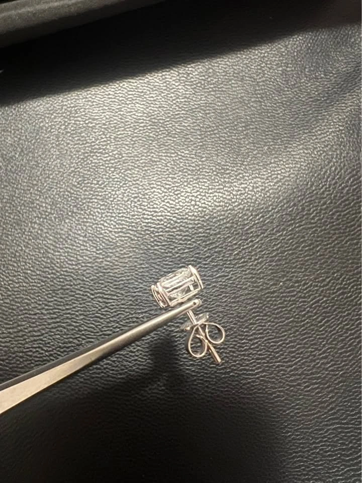Diamond Studs - photo 3