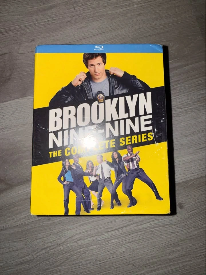 Brooklyn Nine-Nine: The Complete Series - photo 2