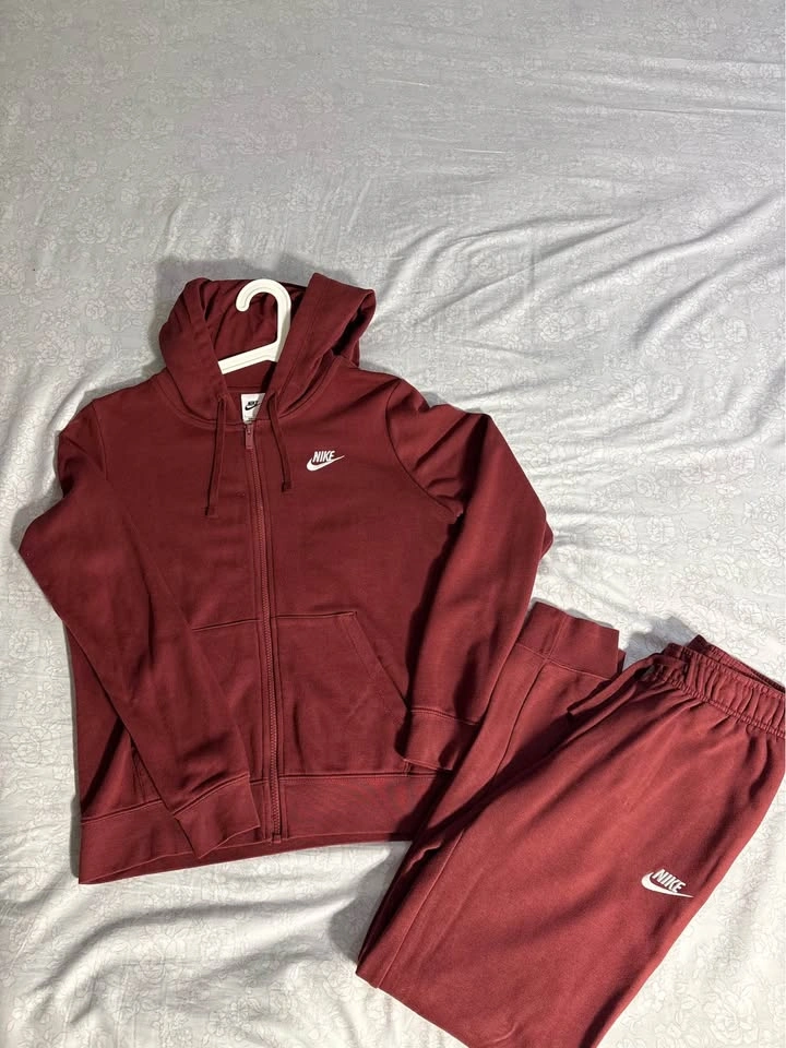 Maroon Nike Tracksuit - photo 2