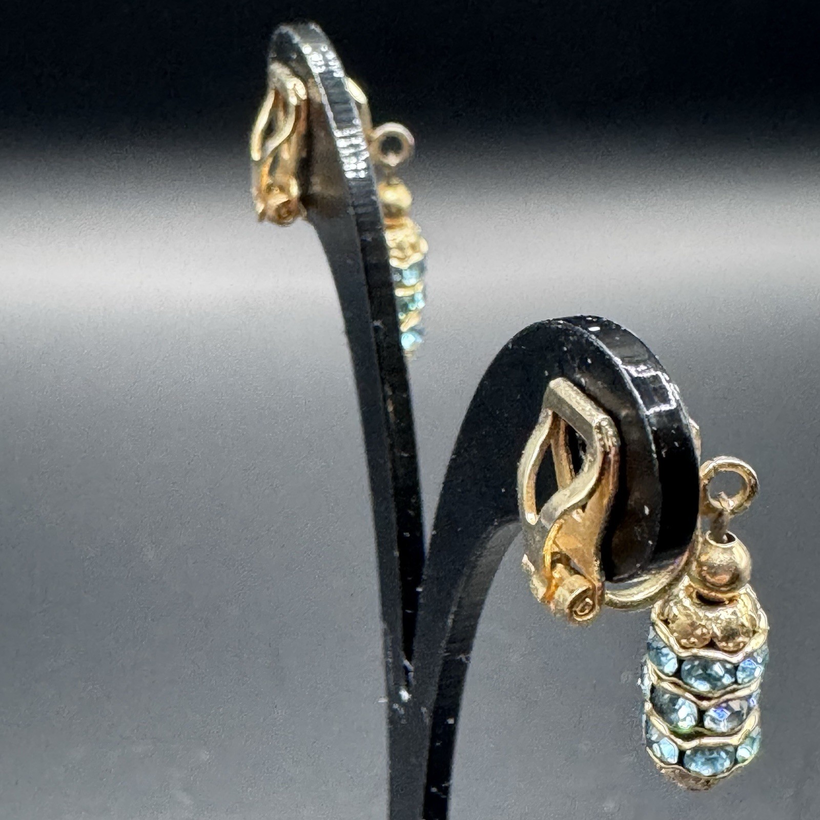 Vintage Dangle Clip-On Earrings with Light Blue Rhinestones - photo 5