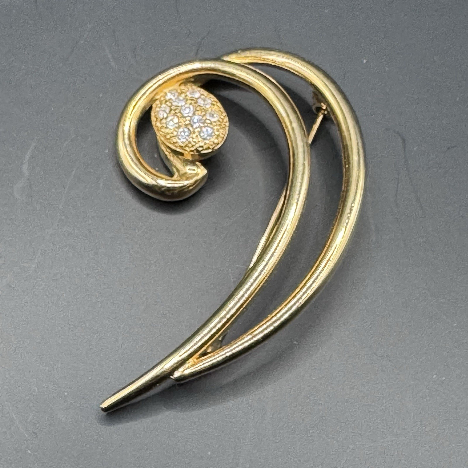 Vintage Gold Tone Rhinestone Brooch