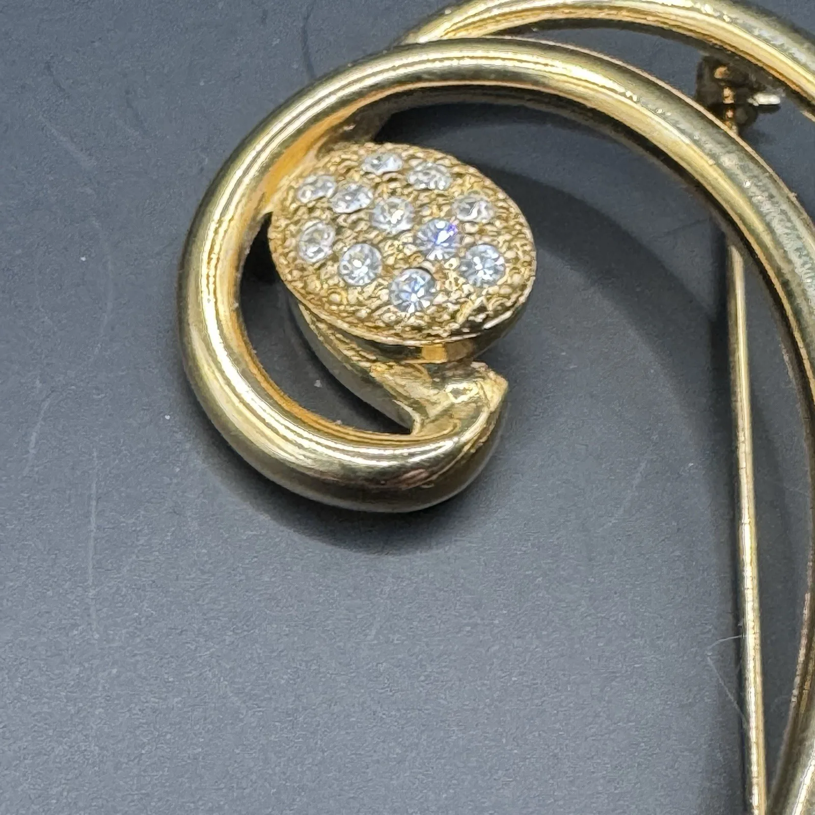Vintage Gold Tone Rhinestone Brooch - photo 2
