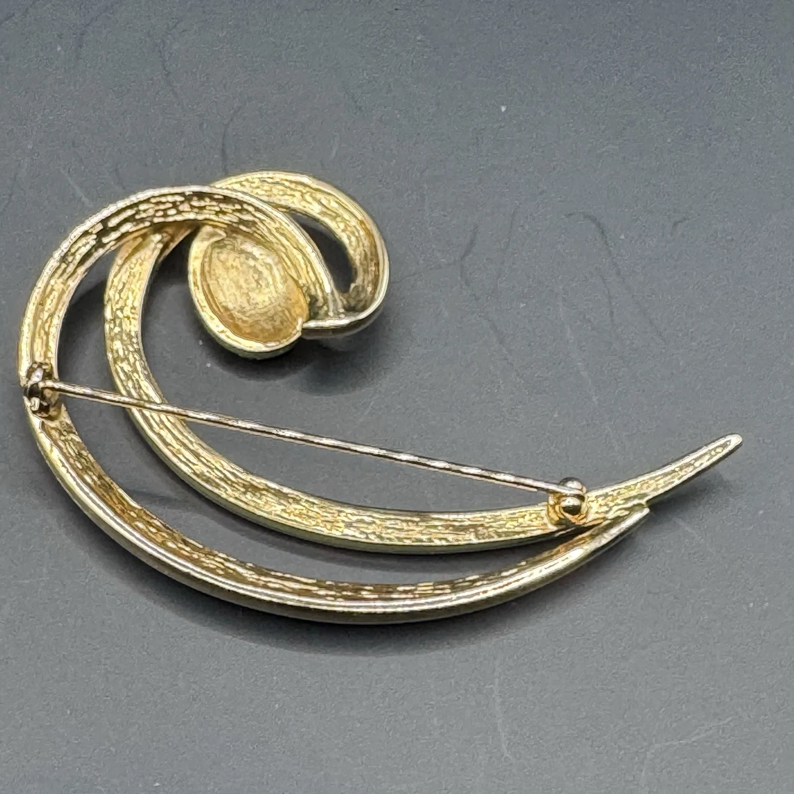 Vintage Gold Tone Rhinestone Brooch - photo 3