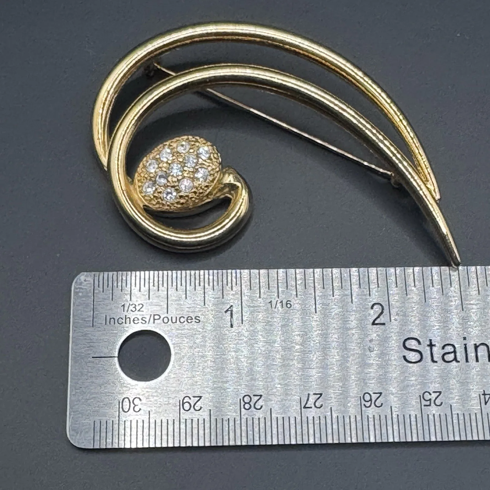 Vintage Gold Tone Rhinestone Brooch - photo 4