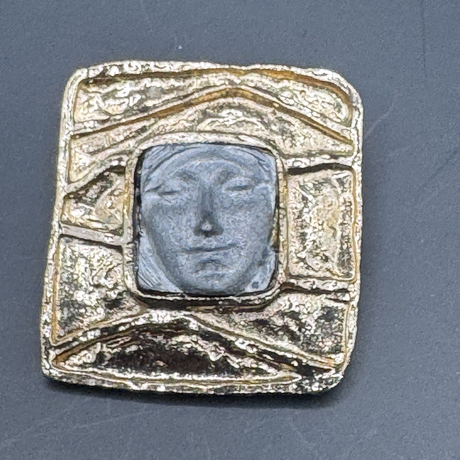 Vintage Gold Tone and Pewter Brooch with Face - Art Jewelry - photo 4