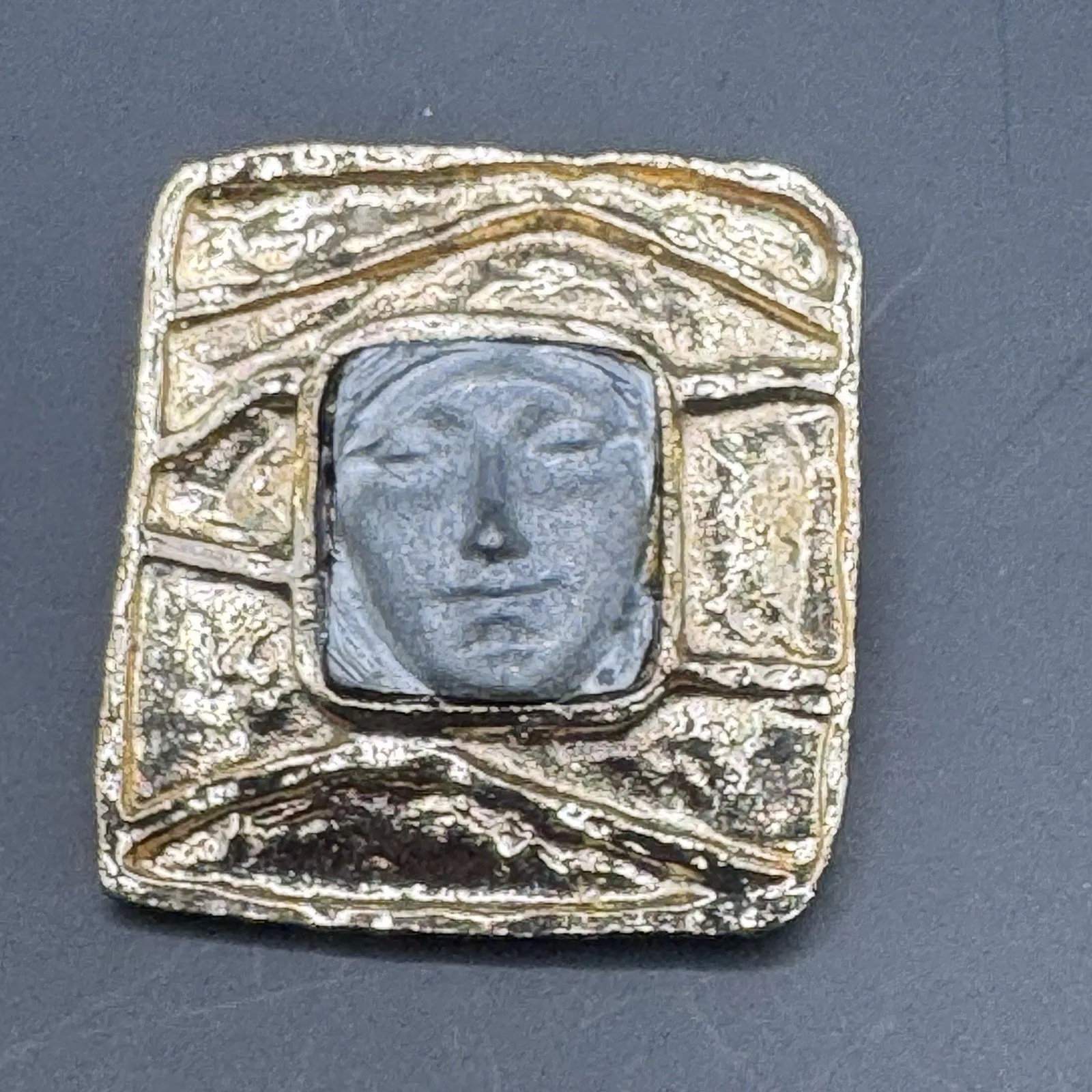 Vintage Gold Tone and Pewter Brooch with Face - Art Jewelry - photo 4