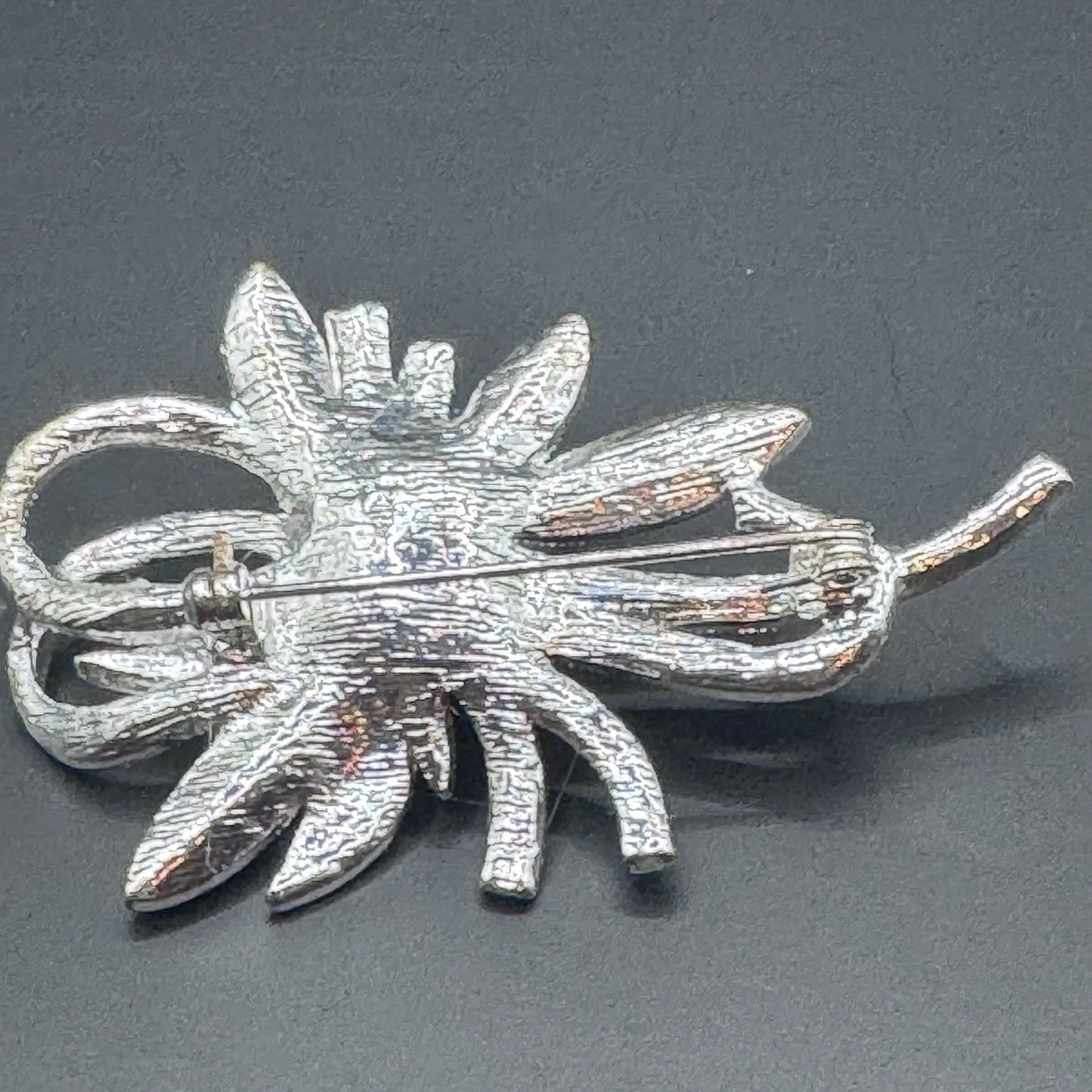 Vintage Pot Metal Rhinestone & Faux Pearl Flower Brooch - photo 5