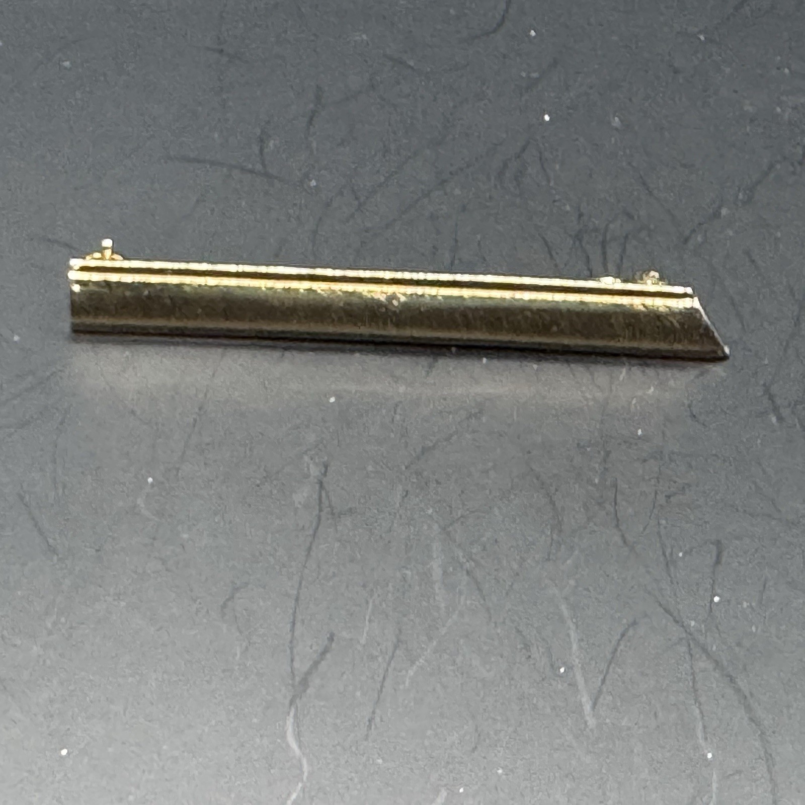 Men's Signed Crosse Tin Pin - Gold Tone