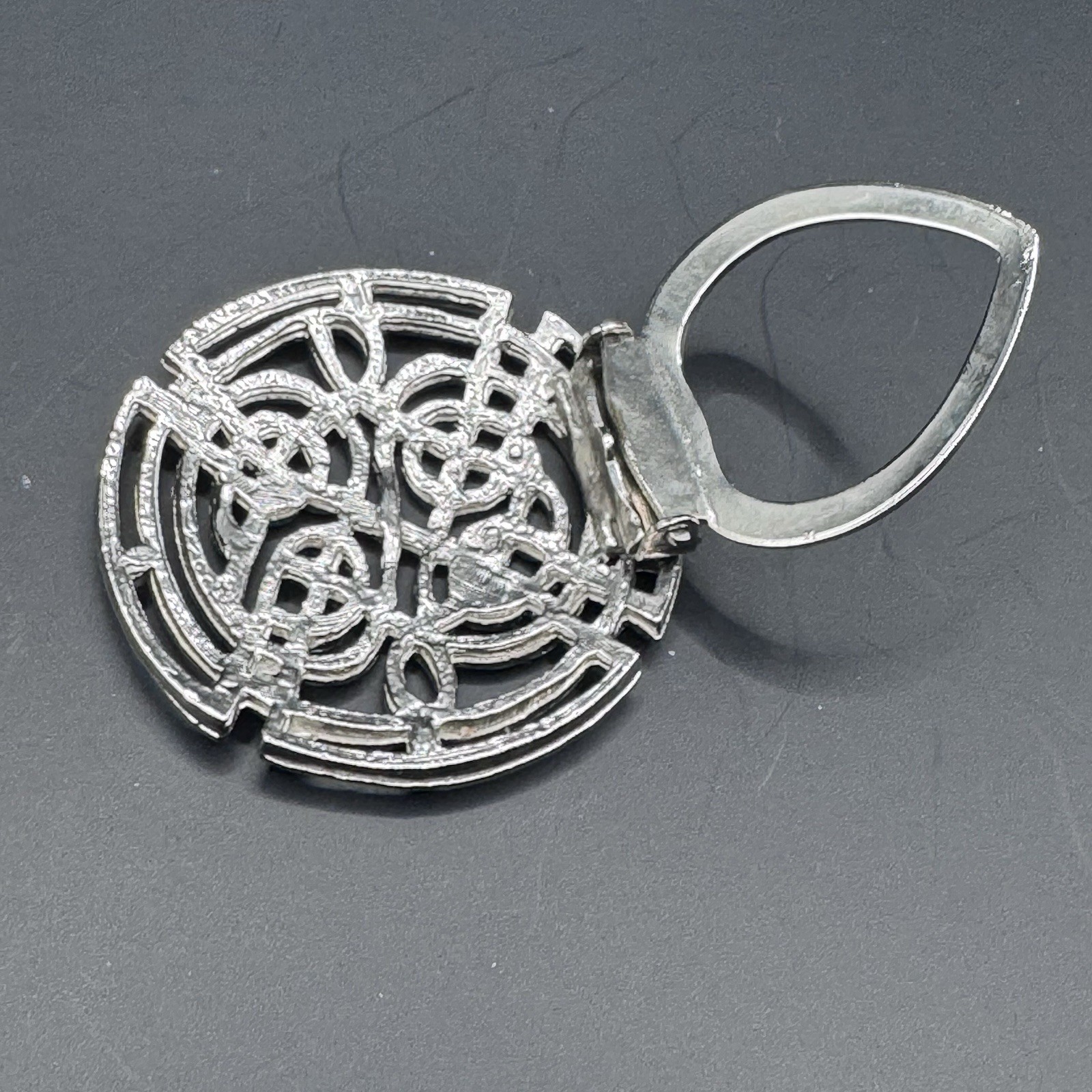 Vintage Silver Toned Scarf Clip - Celtic Design - photo 4