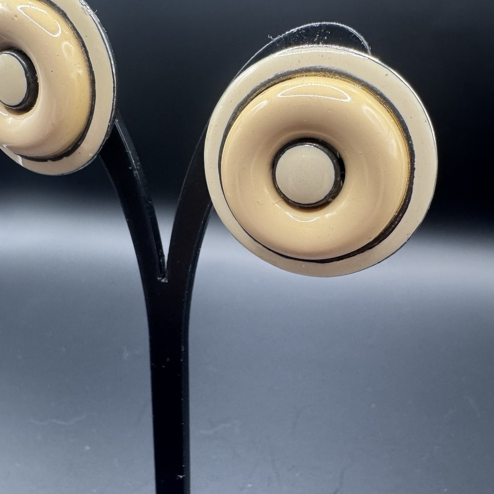Large Round Cream Enamel Vintage Clip-On Earrings - photo 2