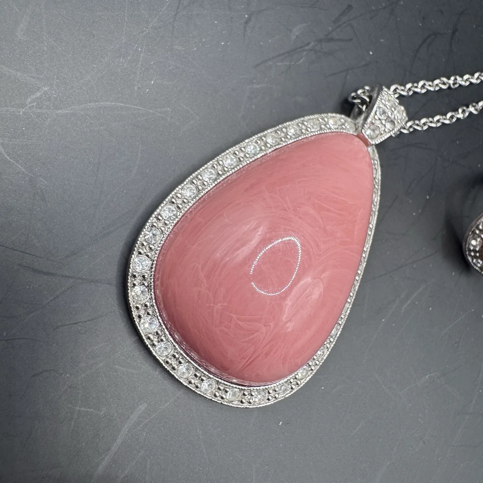 Avon "Pale Fire" 1973 Necklace & Ring Set - Pink Coral Rhineston - photo 4