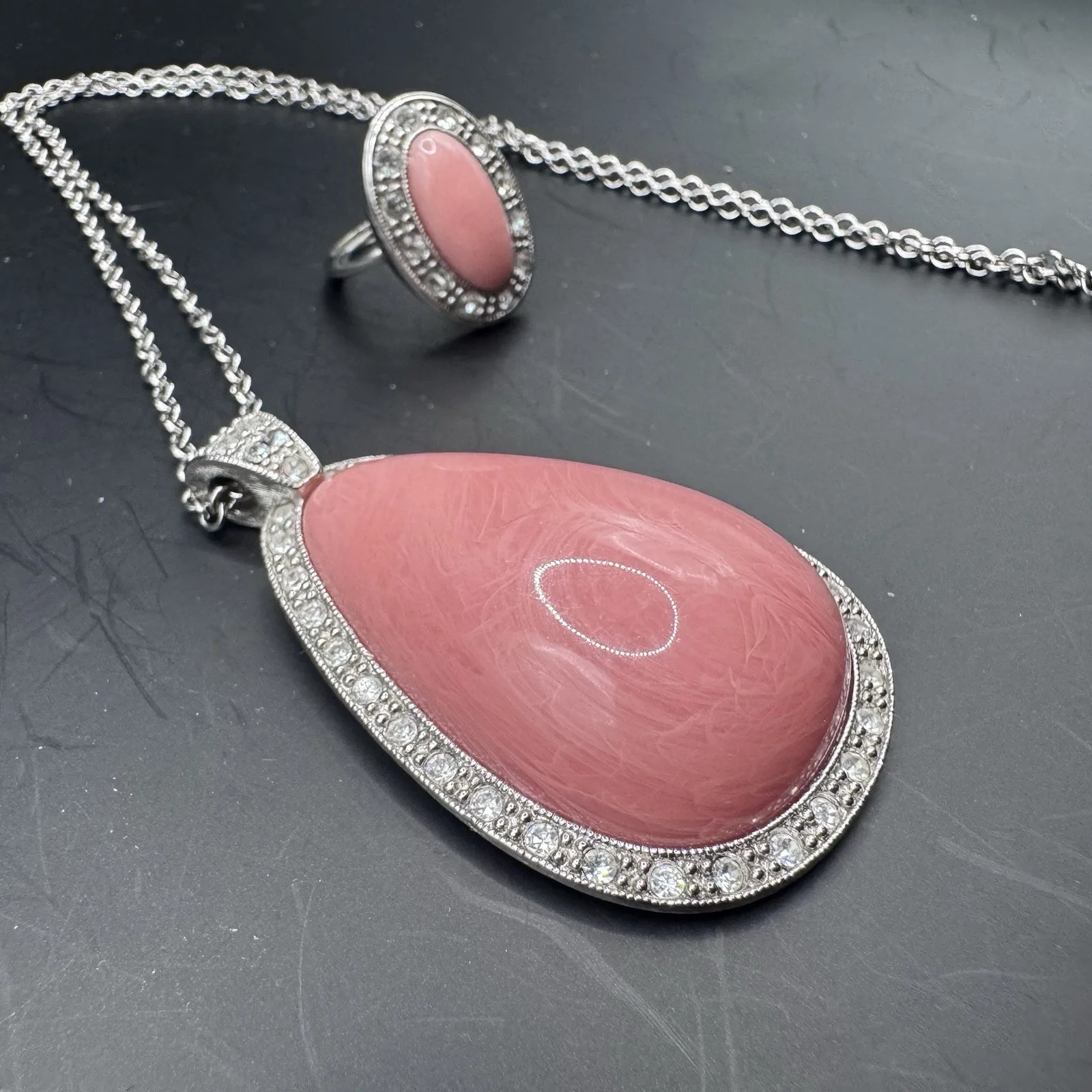 Avon "Pale Fire" 1973 Necklace & Ring Set - Pink Coral Rhineston - photo 5