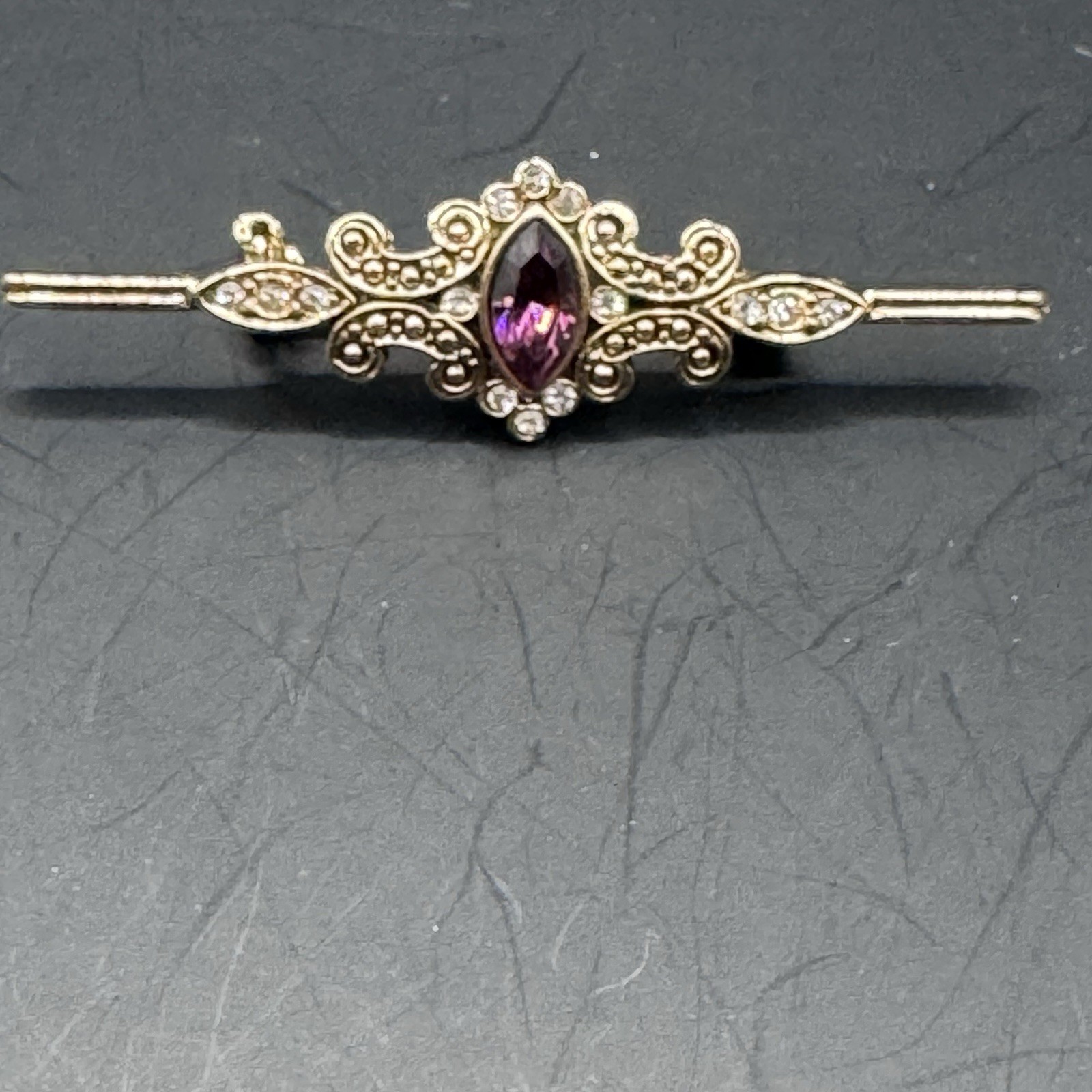 Victorian/Edwardian Reproduction Gold Tone Bar Pin w/ Amethyst C