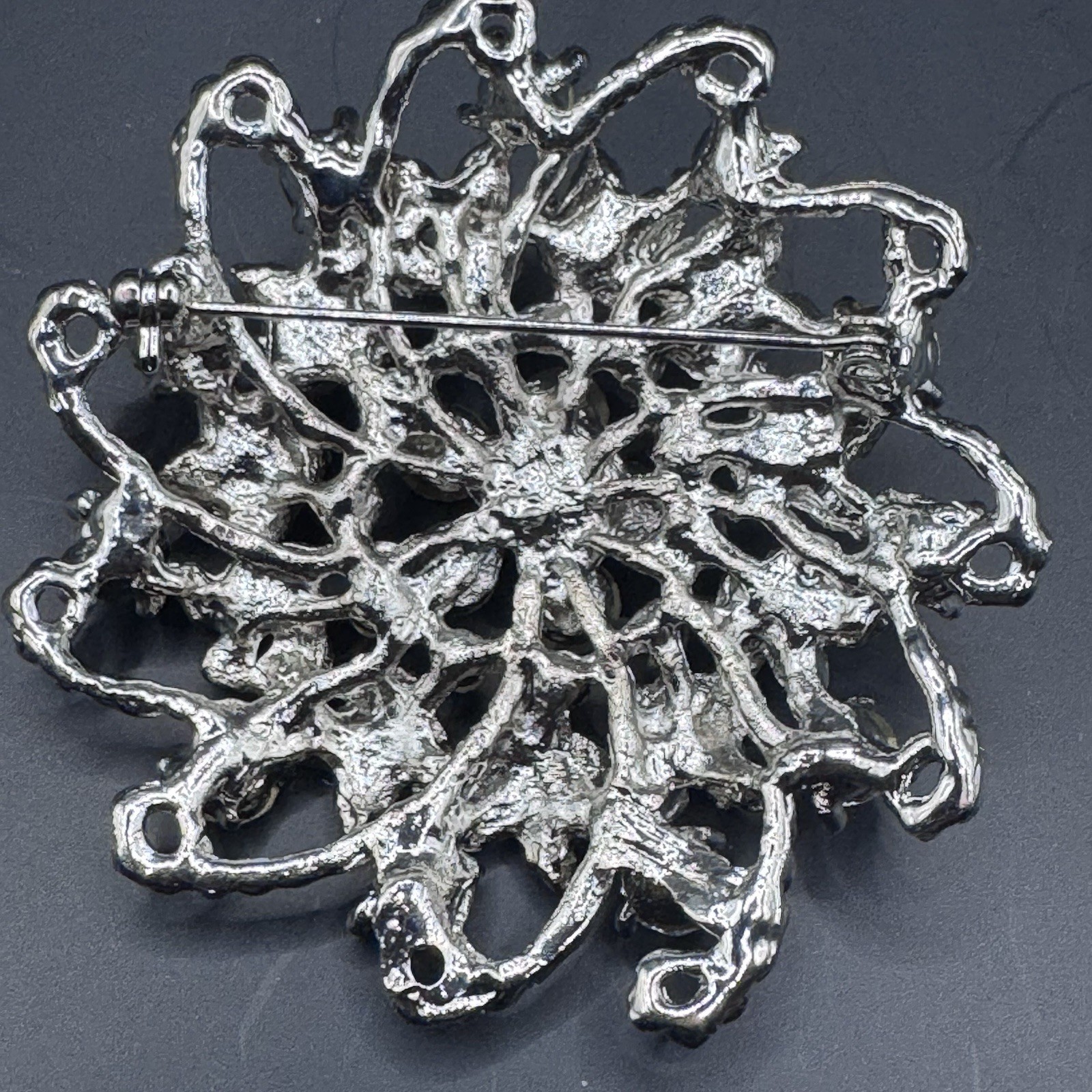 Vintage Silver Toned Rhinestone Floral Brooch - photo 5