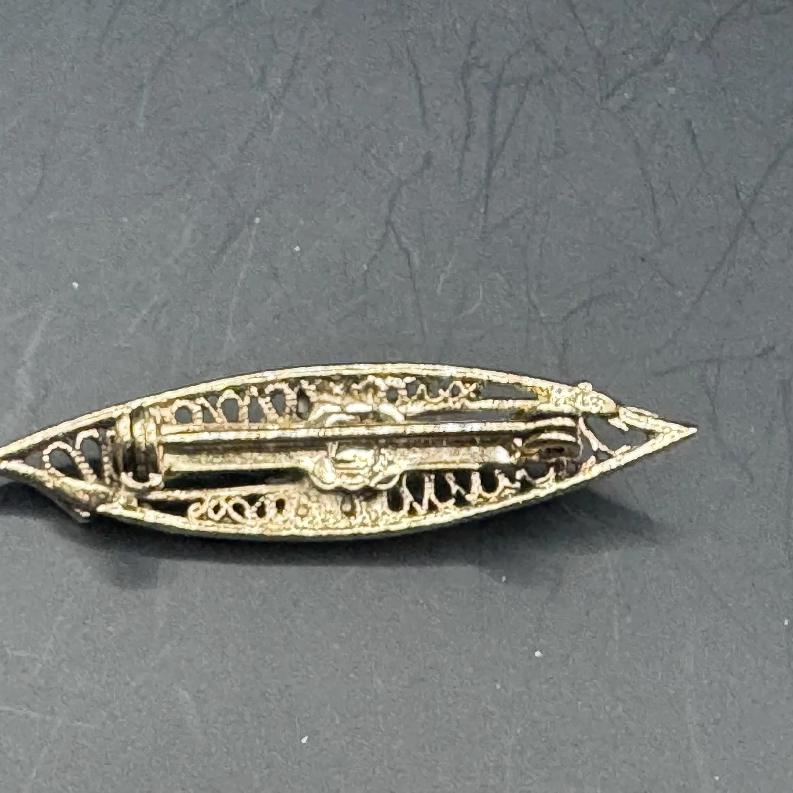 Victorian/Edwardian Reproduction Gold Tone Bar Pin w/ Blue Stone - photo 4