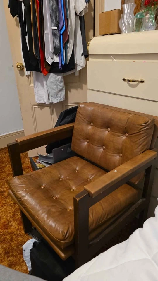 Vintage MCM Tufted Faux Leather Armchair - Cognac/Brown - Solid - photo 2