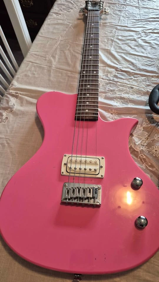 Pink Electric Guitar and Purple Violin for Sale - photo 2