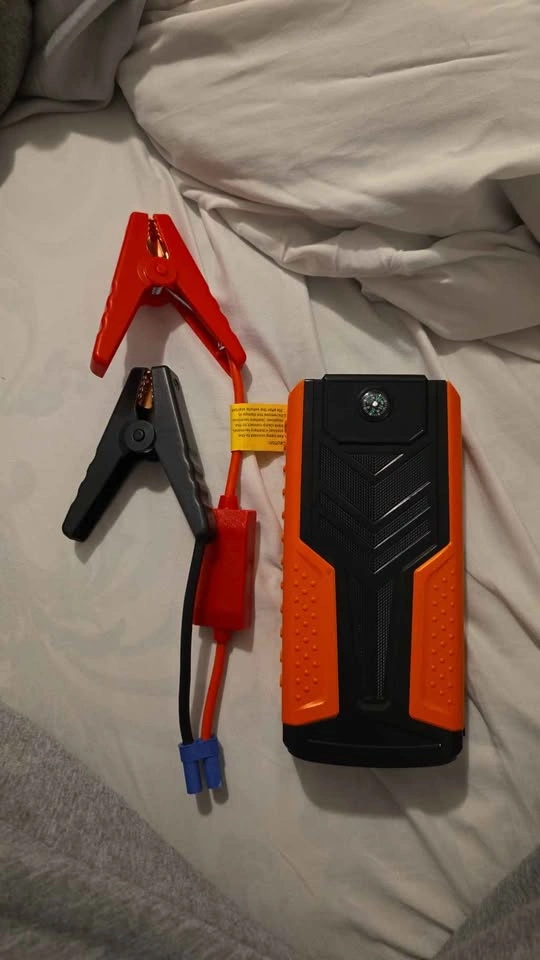 AWANFI C104 12V Jump Starter & 18000mAh Power Bank - 1200A - photo 2