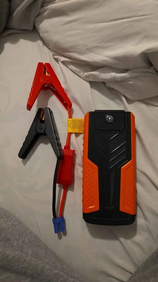AWANFI C104 12V Jump Starter & 18000mAh Power Bank - 1200A - photo 2