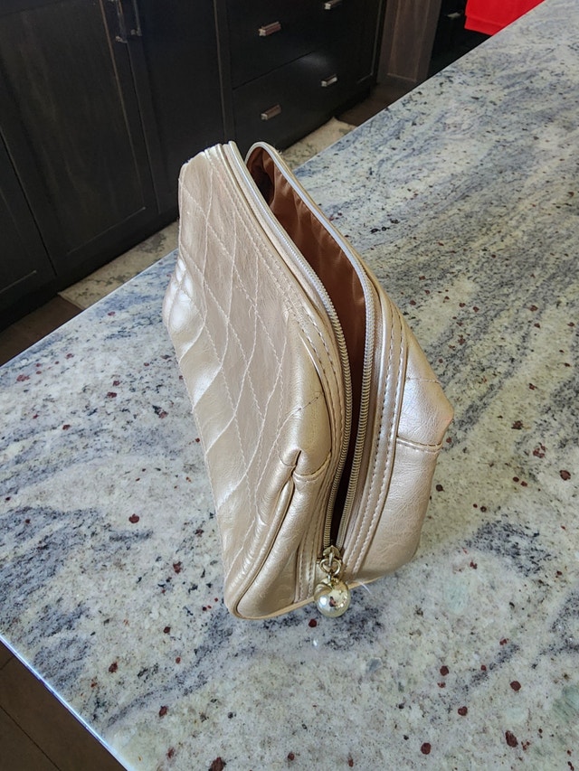 Makeup bag
